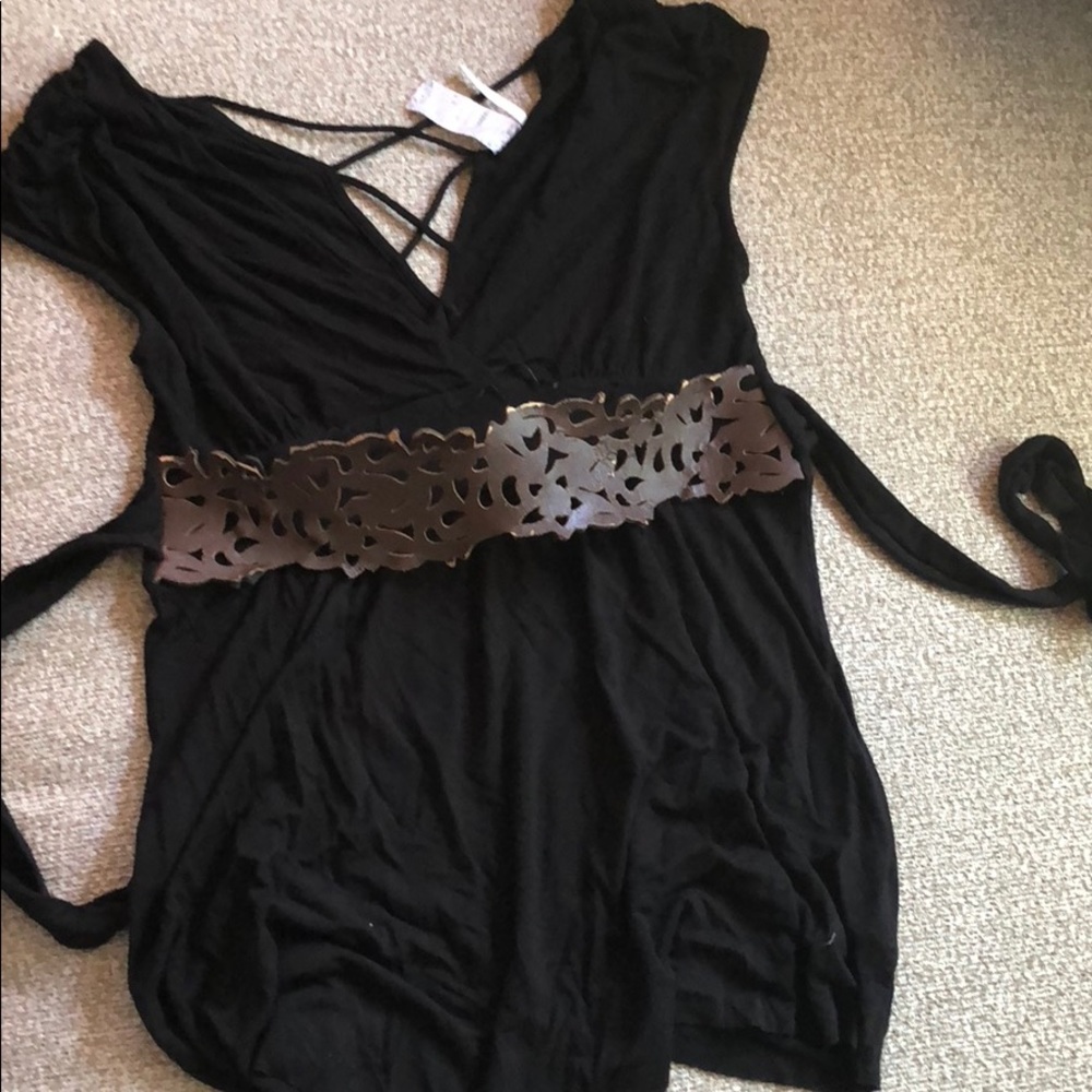 GUESS dressy black with tie